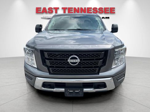 Used 2023 Nissan Titan SV w/ SV Convenience Package RWD image 9