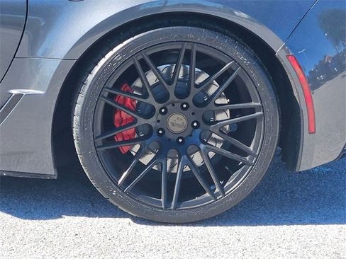Used 2017 Chevrolet Corvette Grand Sport w/ Carbon Flash Badge Package image 28