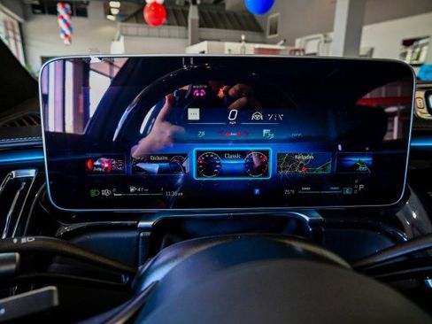 Used 2023 Mercedes-Benz S 580 4MATIC Sedan image 42