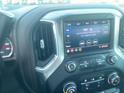 Used 2020 Chevrolet Silverado 1500 LT image 11