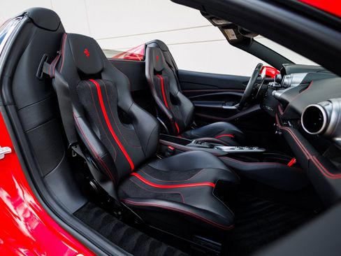 Used 2021 Ferrari F8 Tributo image 70