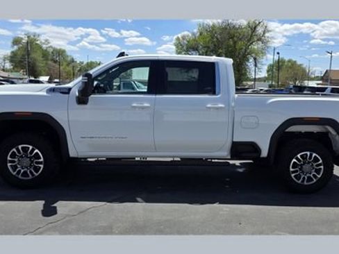 Used 2024 GMC Sierra 2500 SLE w/ SLE Convenience Package AWD/4WD image 1