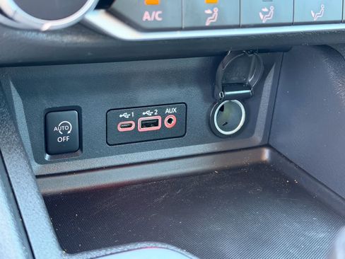 Certified 2025 Nissan Sentra SV image 28