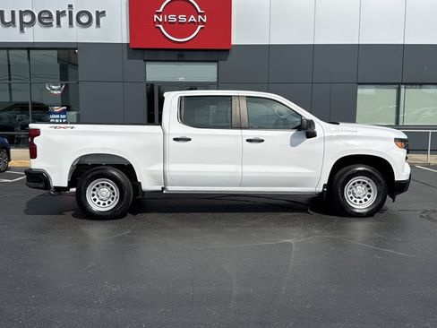 Used 2024 Chevrolet Silverado 1500 W/T w/ Trailering Package AWD/4WD image 2