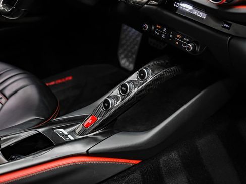 Used 2019 Ferrari 812 Superfast RWD image 26