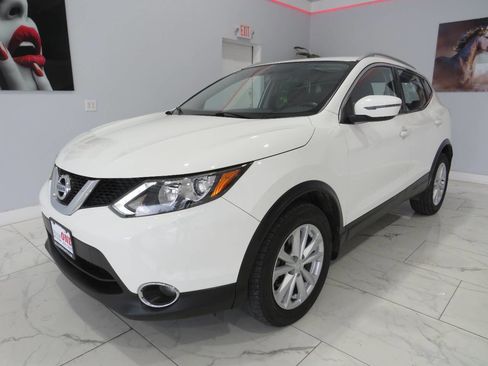 Used 2017 Nissan Rogue Sport SV w/ SV All-Weather Package image 8