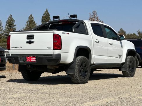Used 2018 Chevrolet Colorado ZR2 w/ ZR2 Dusk Special Edition AWD/4WD image 3