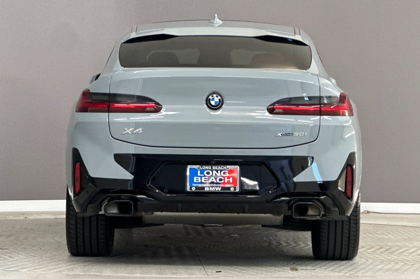 Certified 2025 BMW X4 xDrive30i w/ Premium Package AWD/4WD image 9