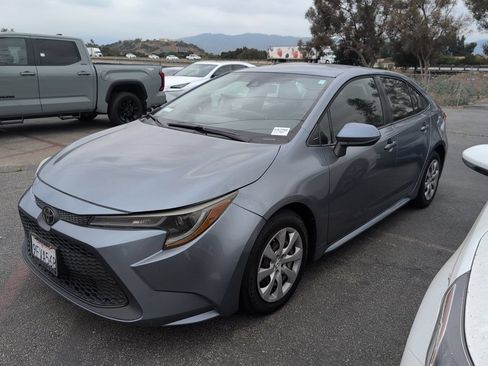 Used 2020 Toyota Corolla LE FWD image 1