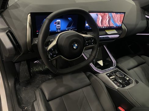 Used 2025 BMW X3 xDrive30i w/ Convenience Package image 13