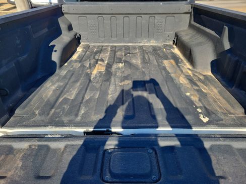 Used 2021 Jeep Gladiator Willys image 25