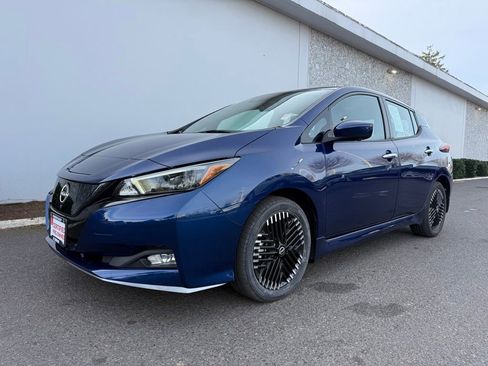Certified 2024 Nissan Leaf SV Plus image 1