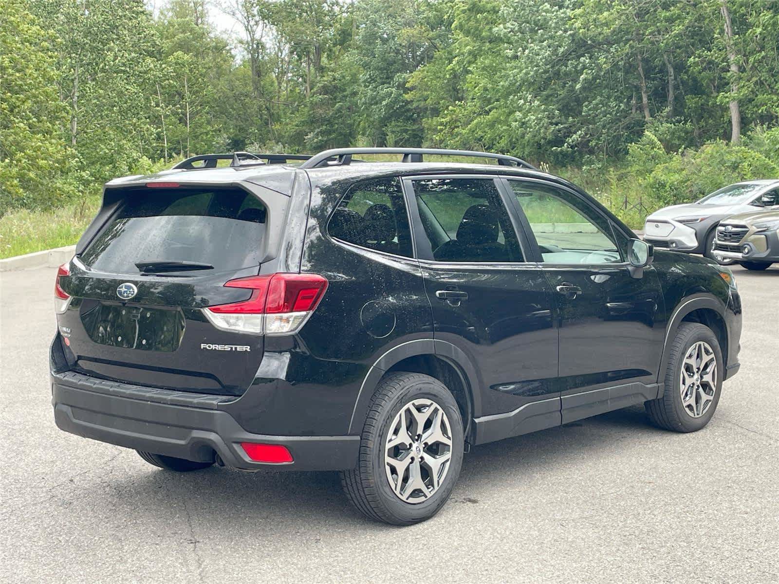 Certified 2024 Subaru Forester Premium AWD/4WD image 3