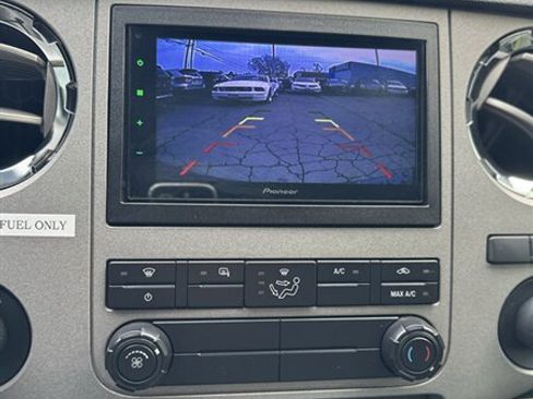 Used 2016 Ford F250 XLT w/ XLT Premium Package image 10