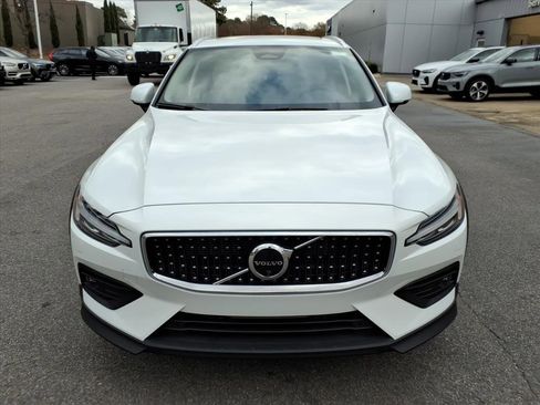 New 2026 Volvo V60 B5 Cross Country Plus w/ Protection Package Premier image 9
