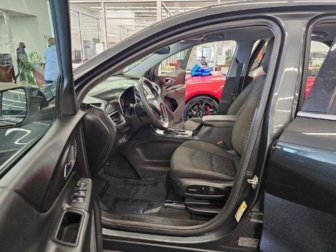 Used 2018 Chevrolet Equinox LT image 29