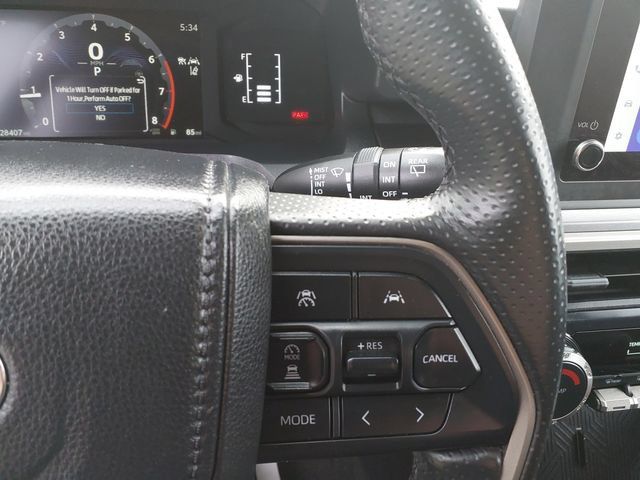 Used 2025 Toyota 4Runner SR5 AWD/4WD image 19