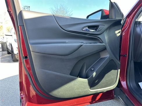 Used 2020 Chevrolet Equinox LT image 13