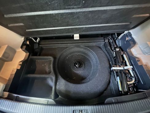 Used 2019 Volkswagen Atlas SE w/ Towing Package image 28