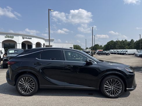 Used 2023 Lexus RX 350 FWD w/ Cold Area Package image 11