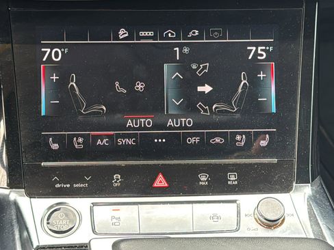 Used 2021 Audi e-tron Premium Plus w/ Premium Plus Package image 20