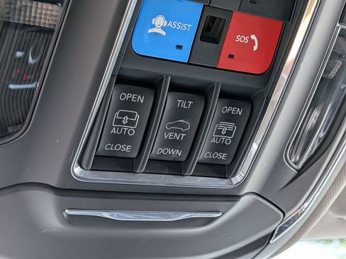 Used 2023 Jeep Grand Cherokee 4WD 4xe image 24