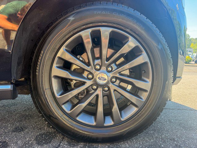 Used 2019 Ford Expedition Limited w/ Equipment Group 301A AWD/4WD image 24