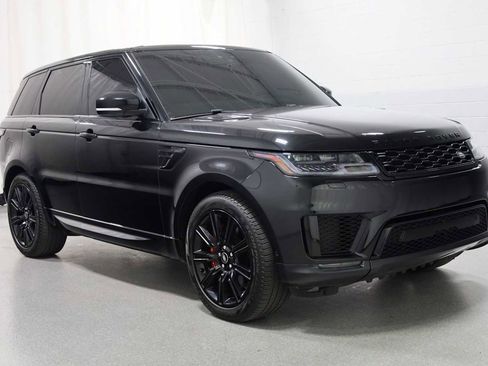 Used 2022 Land Rover Range Rover Sport HST image 13