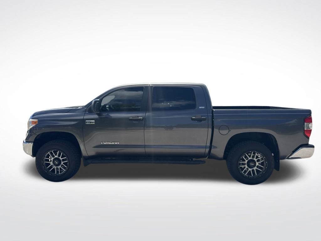 Used 2017 Toyota Tundra SR5 w/ SR5 Upgrade Package AWD/4WD image 8