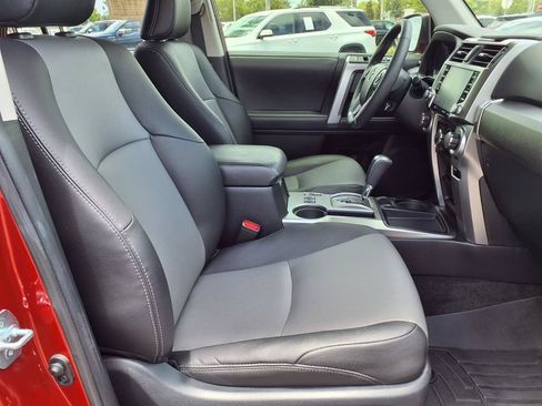 Used 2021 Toyota 4Runner SR5 Premium w/ Moonroof Package RWD image 13