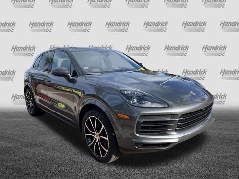 Used 2021 Porsche Cayenne AWD/4WD image 2