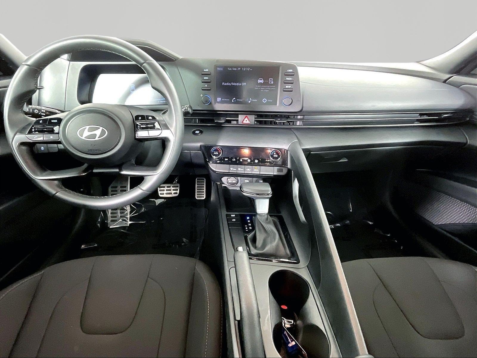 Used 2026 Hyundai Elantra Sport FWD image 7