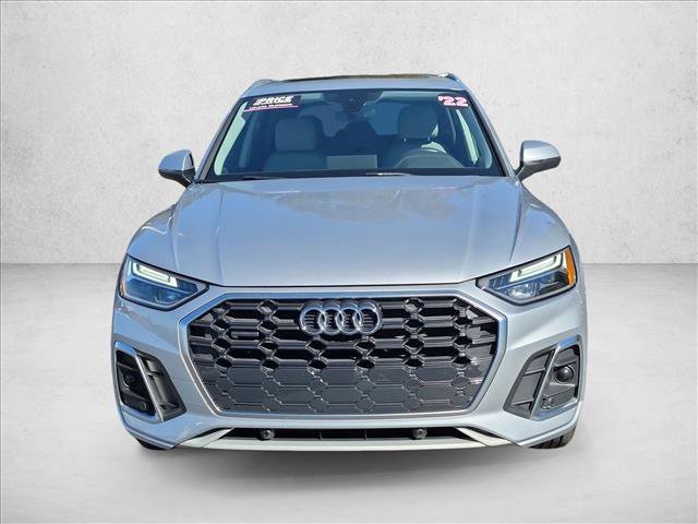 Used 2022 Audi Q5 2.0T Premium w/ Convenience Package AWD/4WD image 2