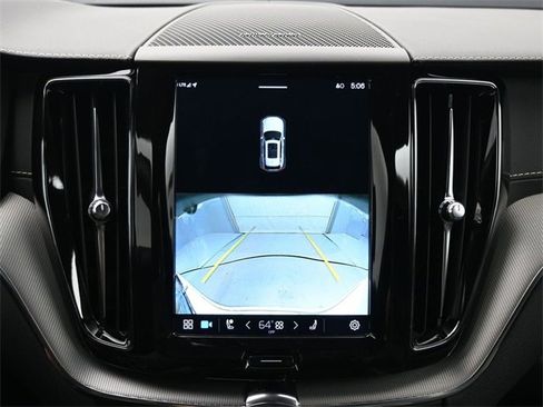 Used 2022 Volvo XC60 B6 R-Design w/ Advanced Package image 21