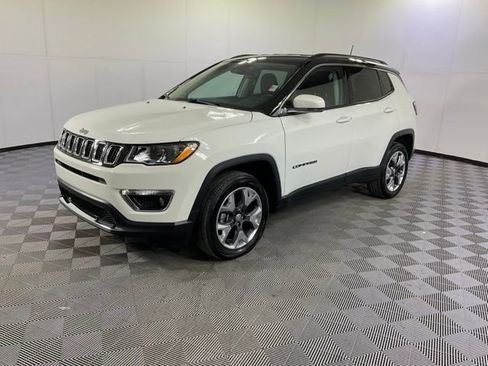 Used 2021 Jeep Compass Limited image 1