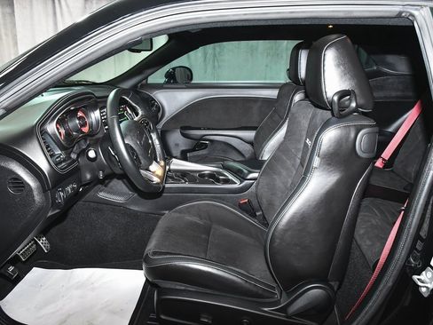 Used 2022 Dodge Challenger SRT Hellcat w/ Plus Package image 43