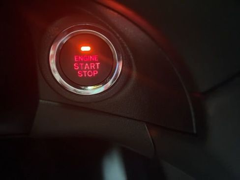 Used 2024 Subaru Ascent Premium w/ Convenience Package image 34