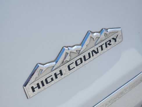 Used 2016 Chevrolet Silverado 1500 High Country w/ High Country Premium Package AWD/4WD image 13