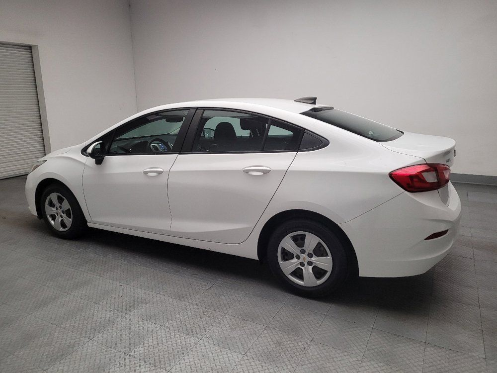 Used 2018 Chevrolet Cruze LS FWD image 3