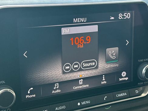 Used 2024 Nissan Rogue SV FWD image 20