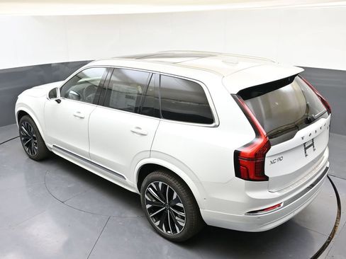New 2026 Volvo XC90 B6 Plus w/ Protection Package Premier image 48