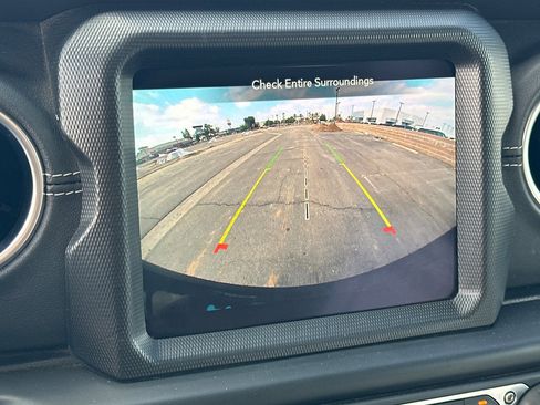 Used 2023 Jeep Wrangler Sahara image 20