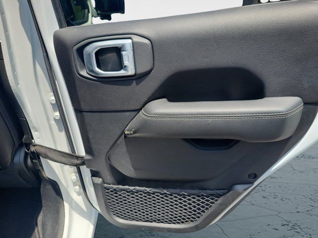 Certified 2020 Jeep Wrangler Unlimited Sahara AWD/4WD image 17