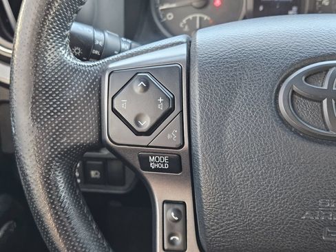 Used 2019 Toyota Tacoma TRD Off-Road AWD/4WD image 26