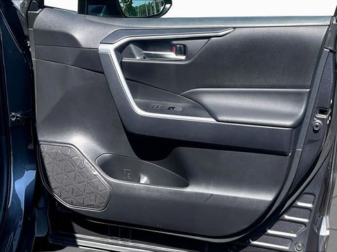 Certified 2025 Toyota RAV4 XLE AWD/4WD image 23