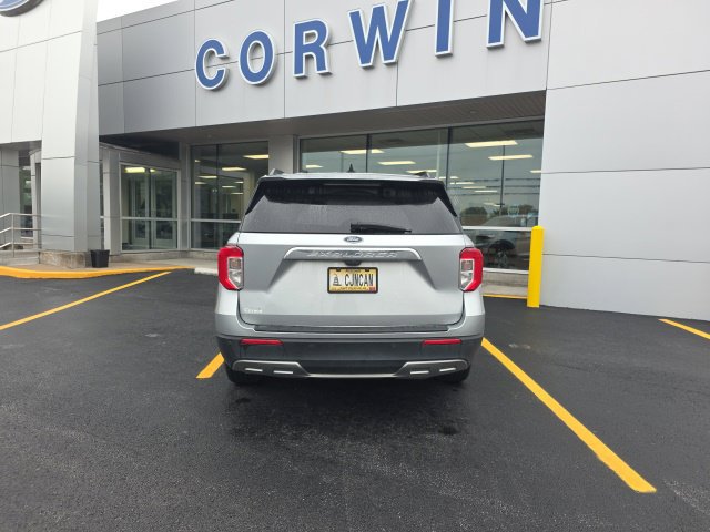 Used 2023 Ford Explorer XLT w/ Equipment Group 202A AWD/4WD image 4