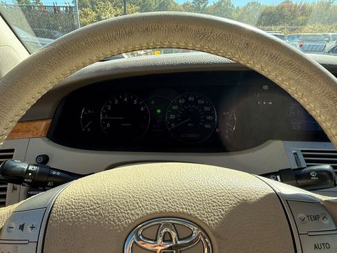 Used 2007 Toyota Avalon XLS image 15