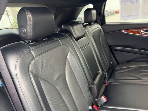 Used 2019 Lincoln Nautilus Reserve image 38