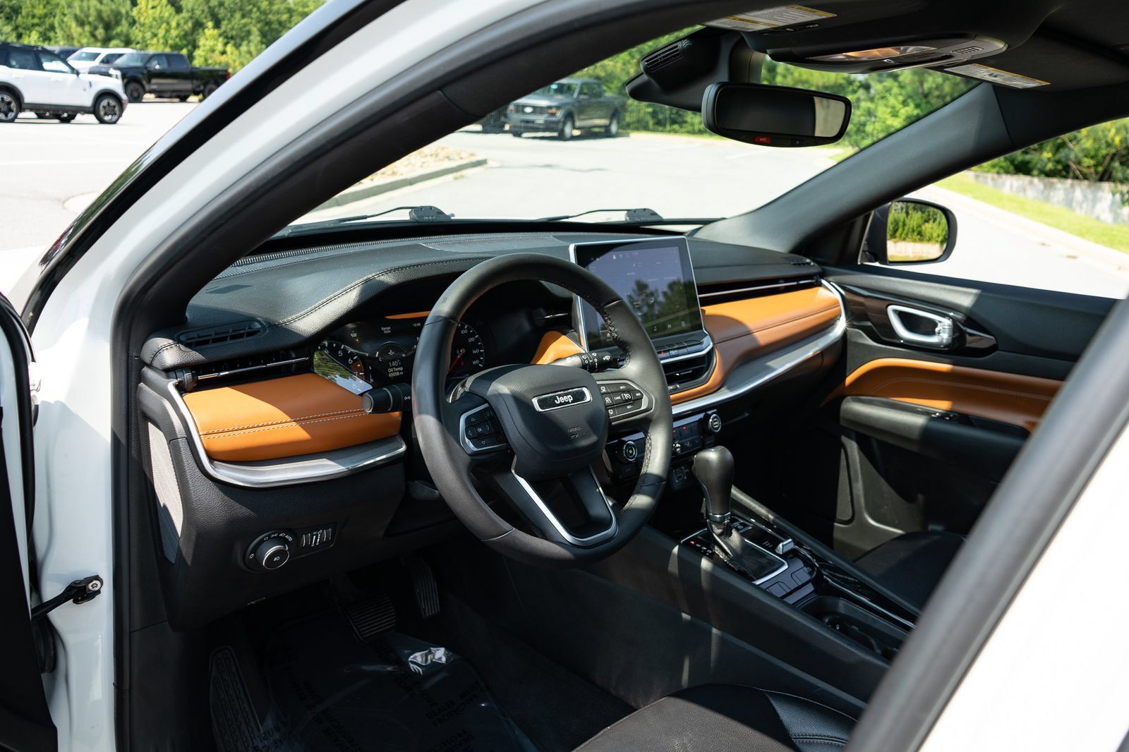 Used 2024 Jeep Compass Limited AWD/4WD image 13
