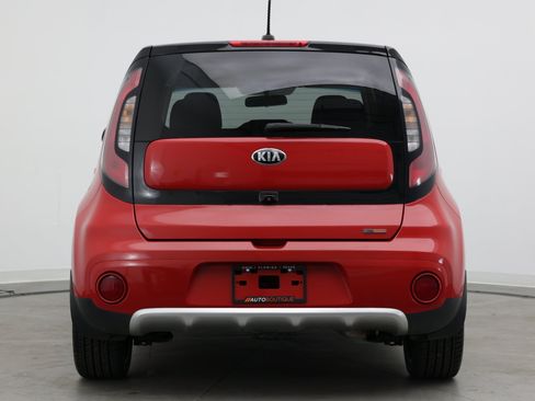 Used 2018 Kia Soul + FWD image 6